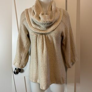 Dex women’s sz small cowl neck beige sweater